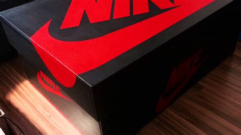 real or fake nike box|are real nikes real.